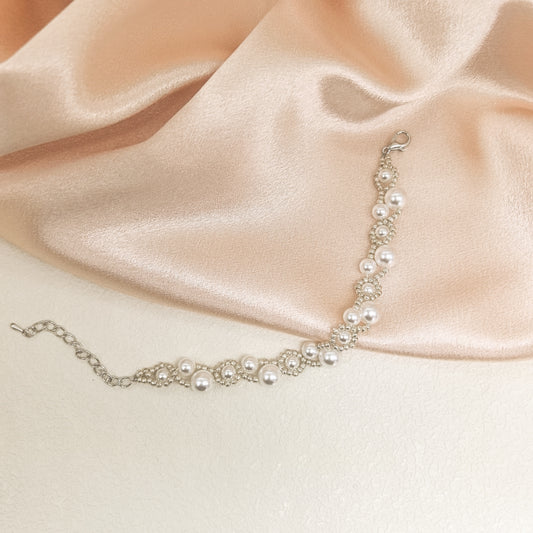 Radiant Charm - Handcrafted Pearl Bracelet