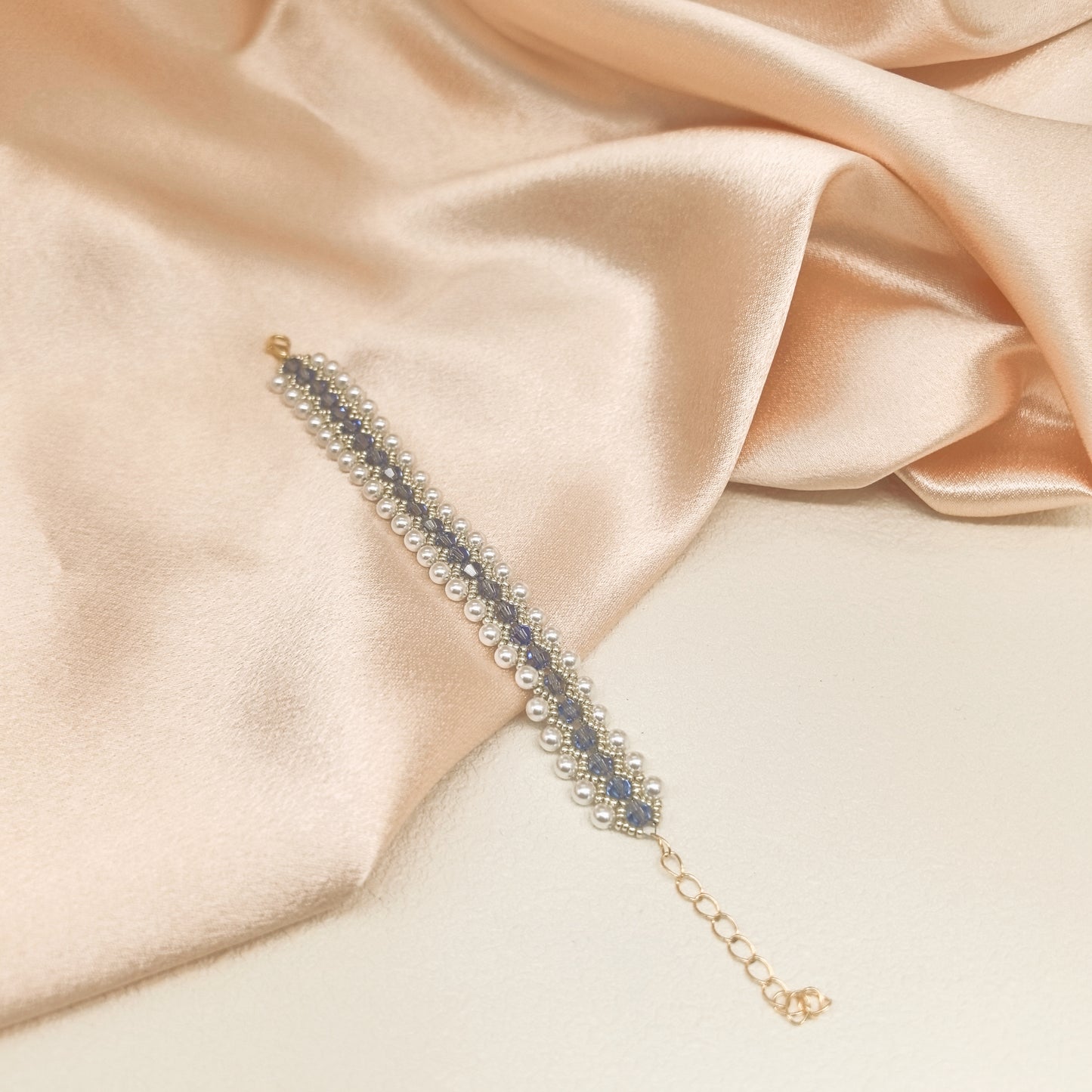 Chic Handcrafted Pearl and Sapphire Beaded Bracelet