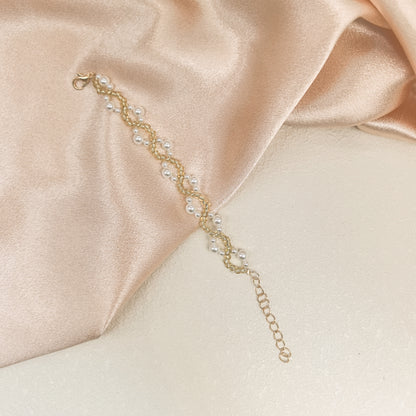 Bead and Artistic Pearl Bracelet