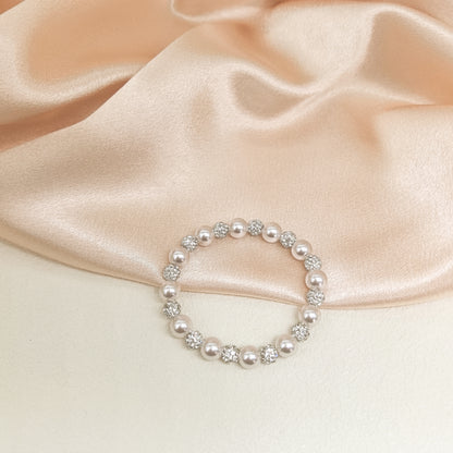 Pearl and Crystal Stretch Bracelet - A Perfect Blend of Classic and Glamour