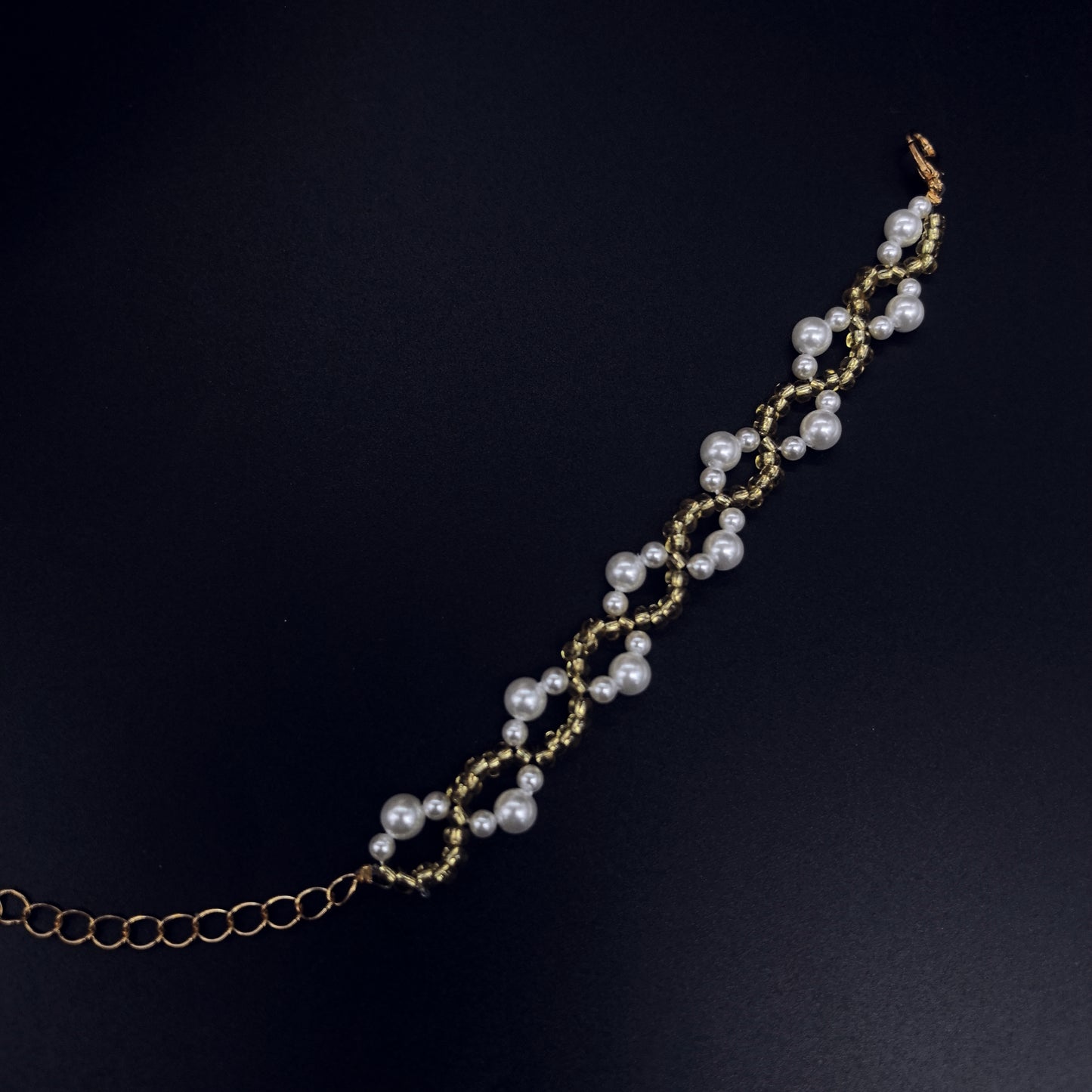 Bead and Artistic Pearl Bracelet