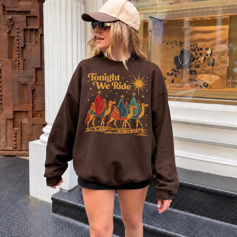 🐪 A Unique Sweatshirt Hoodie Tee for Free Spirits! 🌙