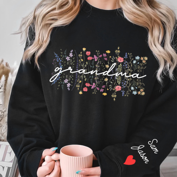 Personalized Wildflowers Grandma Sweatshirt. Custom Cute Flower Grandma Gigi Nana Mimi Sweatshirt