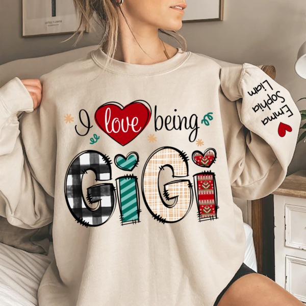 I Love Being Gigi Christmas With Kids. Grandma Gift TH Sweatshirt