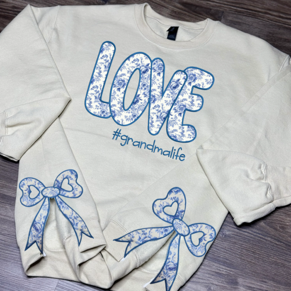 Custom Love Grandma Floral Applique Embroidered Christmas Bow Embellished Sweatshirt – Custom Side Bow Cut-Out Sweatshirt