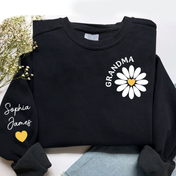 Grandma Daisy And Kids. Grandma Gift TH Sweatshirt