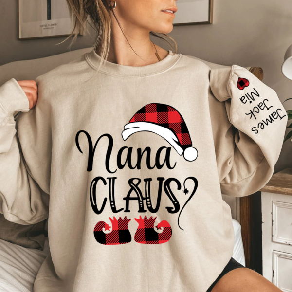Nana Claus Christmas And Grandkids Sweatshirt Sweatshirt